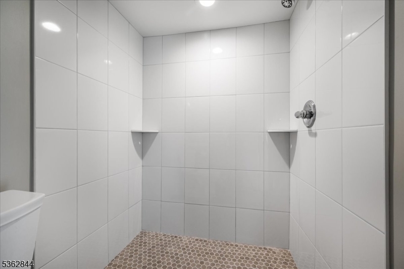 Cedar Knolls - Residential Lease