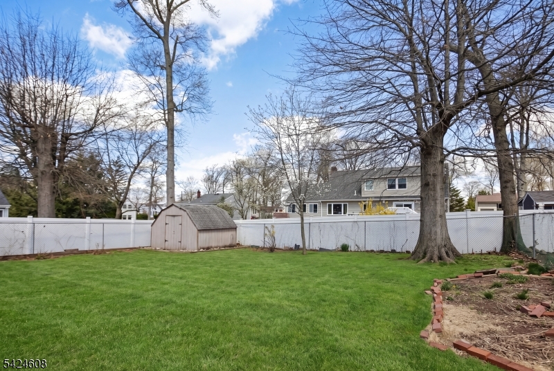 Chain O'Hills - Residential