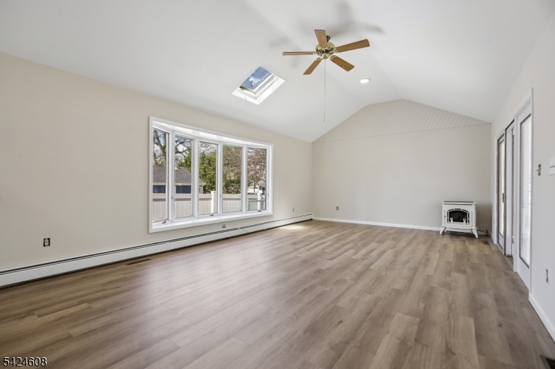 Chain O'Hills - Residential