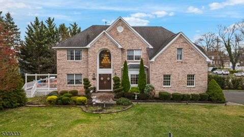 2 Bienko Court, Clark Twp., NJ 07066 - #: 3952346