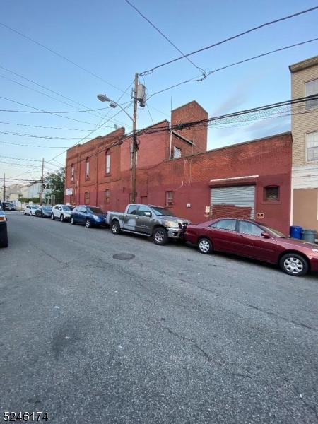 71 Wayne Ave