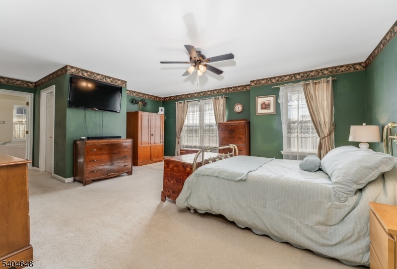 Greenwich Chase - Residential