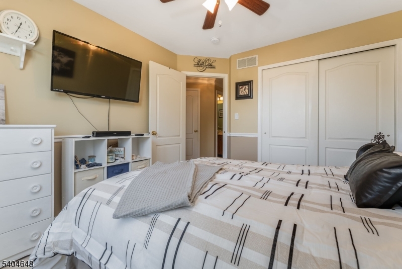 Greenwich Chase - Residential