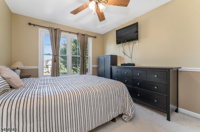 Greenwich Chase - Residential