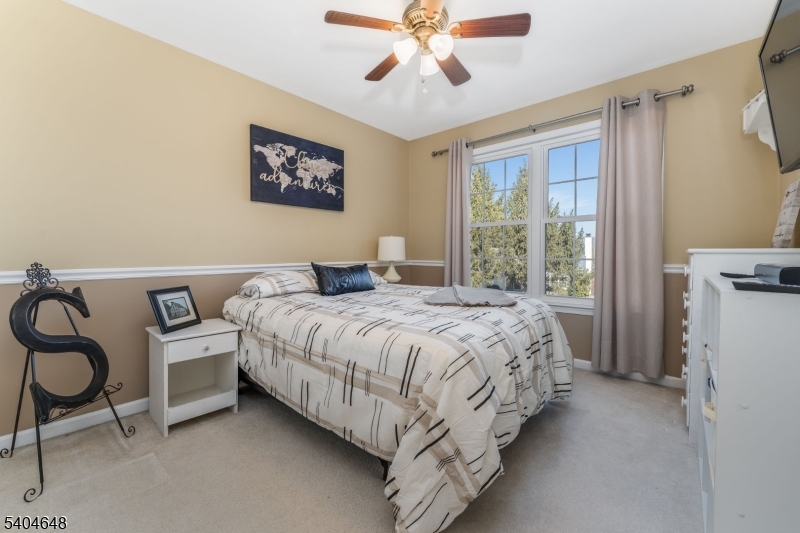 Greenwich Chase - Residential