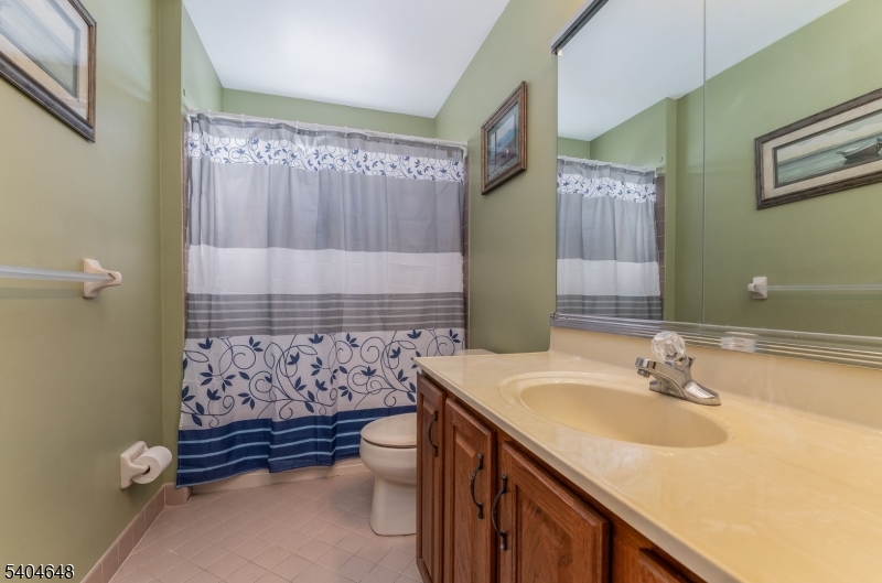 Greenwich Chase - Residential