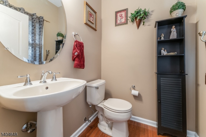 Greenwich Chase - Residential