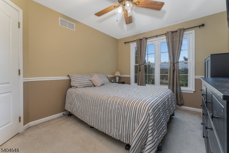 Greenwich Chase - Residential