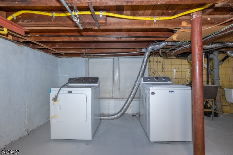 Lake Hiawatha - Residential Lease