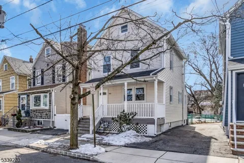 MLS: 3946814