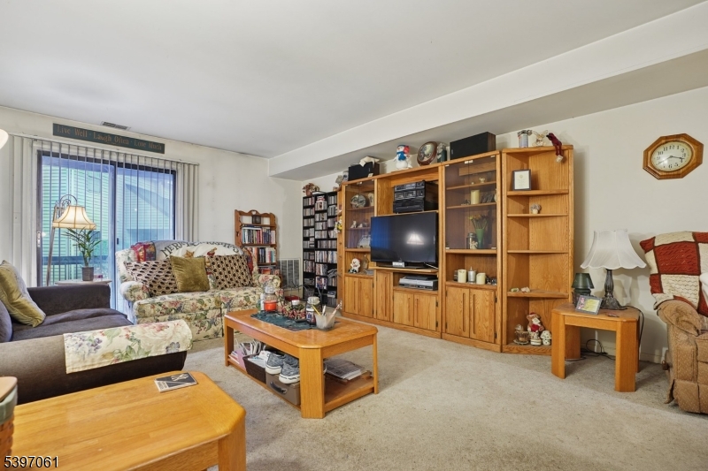 Woodbridge Commons - Residential