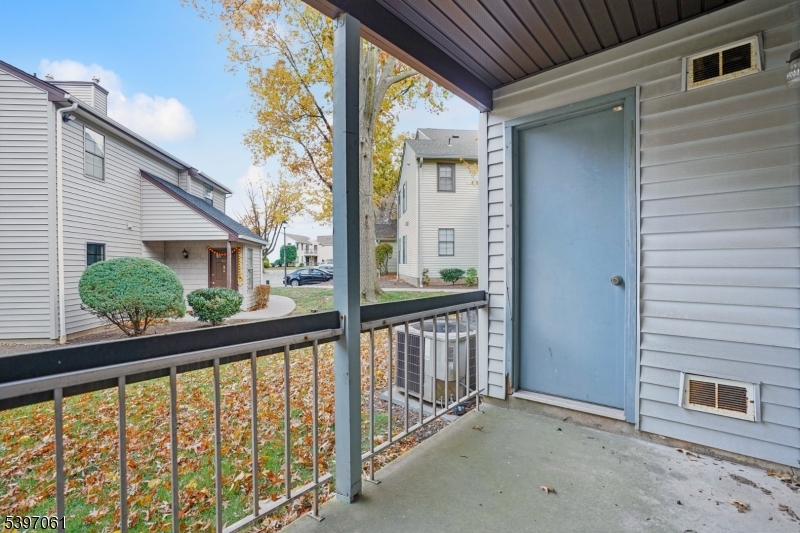 Woodbridge Commons - Residential