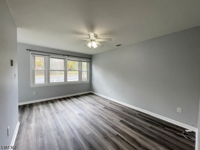 Lakeside Landing Apartments - Residential Lease