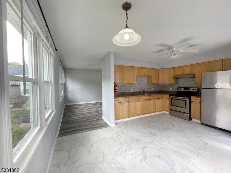 Lakeside Landing Apartments - Residential Lease