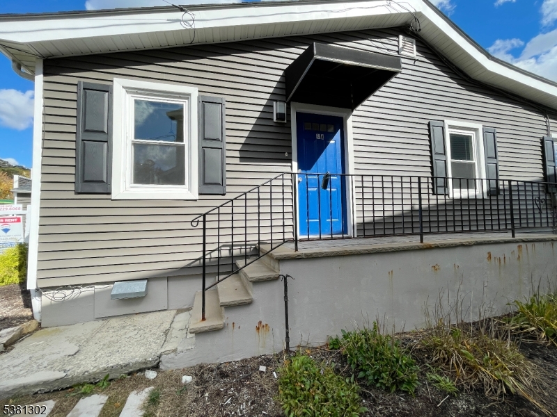 Lakeside Landing Apartments - Residential Lease