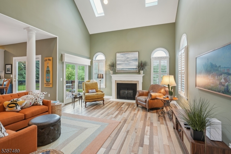 Ironia - Residential