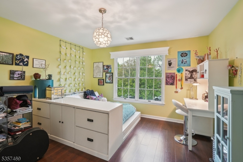 Ironia - Residential