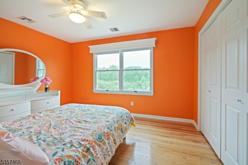 Ironia - Residential