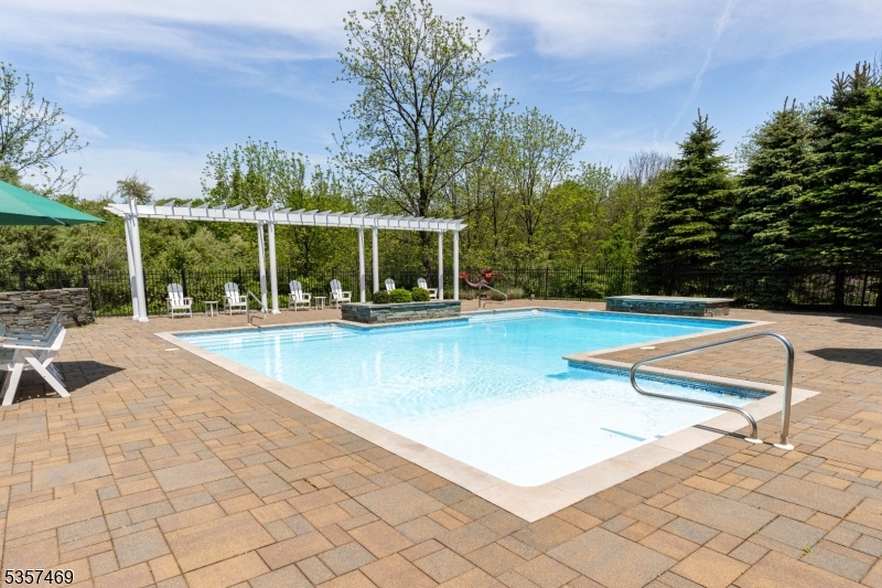 Ironia - Residential