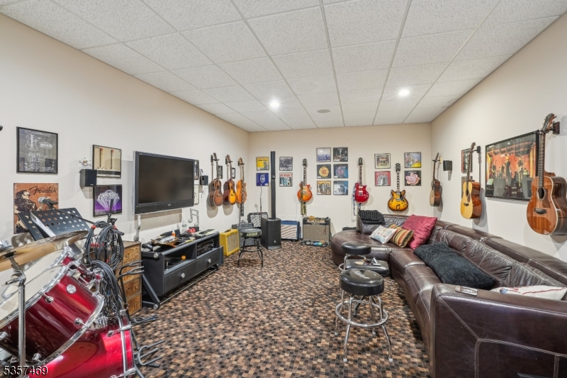 Ironia - Residential