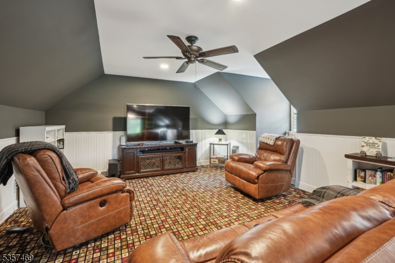 Ironia - Residential