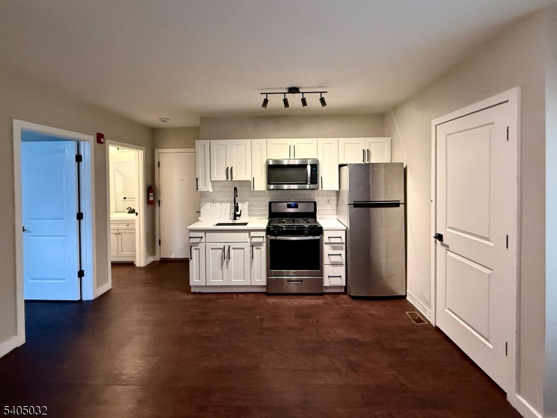 IN TOWN - Residential Lease