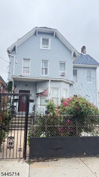 Photo 1 of 10 — 407 Jefferson Ave, Elizabeth City, NJ 07201