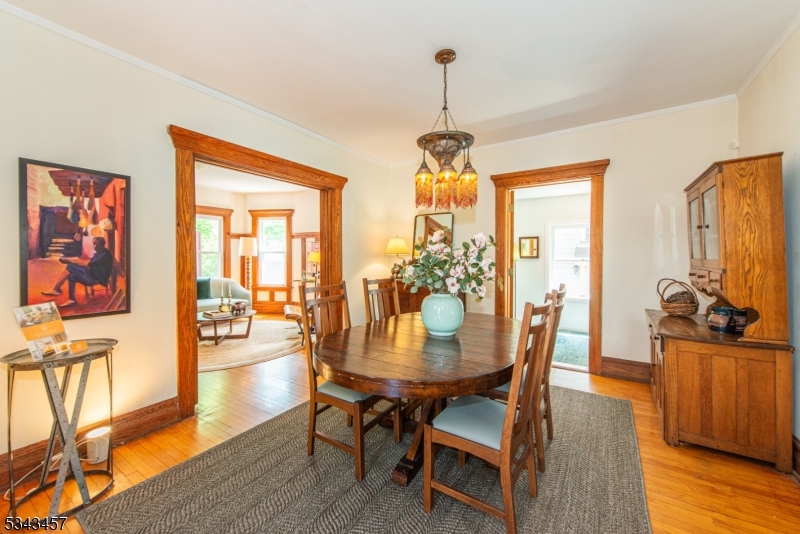 77 Edgemont Rd