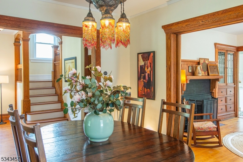 77 Edgemont Rd