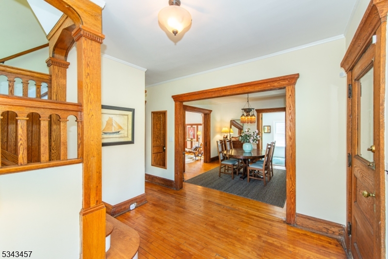 77 Edgemont Rd