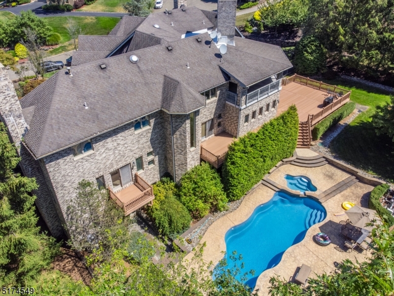 FOX HOLLOW - Residential