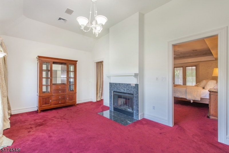 FOX HOLLOW - Residential