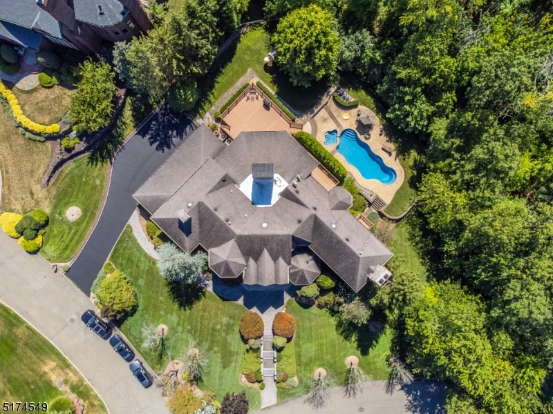 FOX HOLLOW - Residential