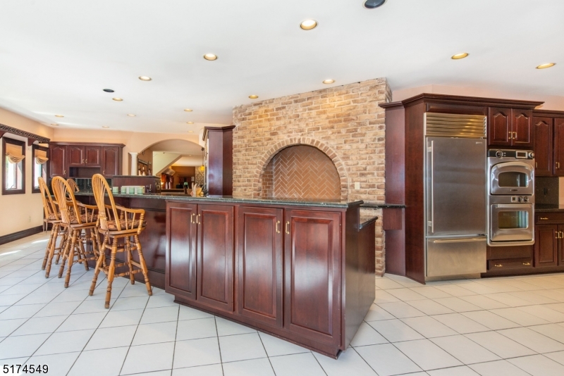 FOX HOLLOW - Residential