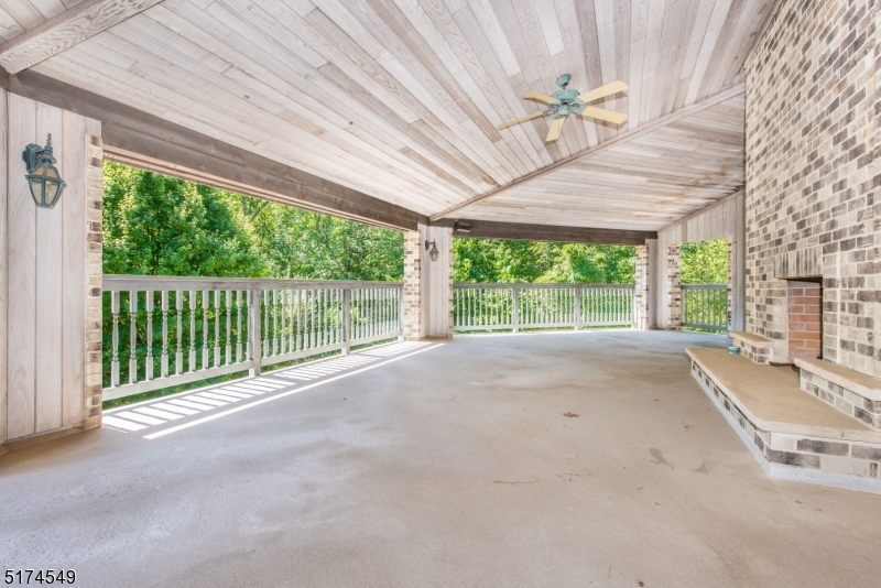 FOX HOLLOW - Residential