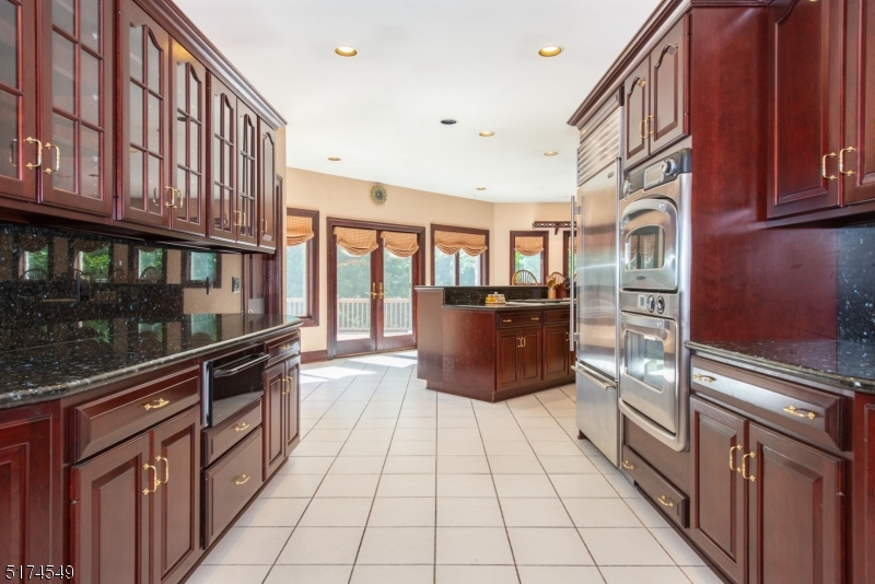 FOX HOLLOW - Residential