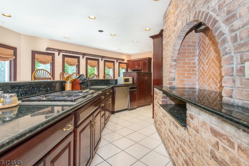 FOX HOLLOW - Residential