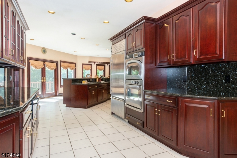 FOX HOLLOW - Residential