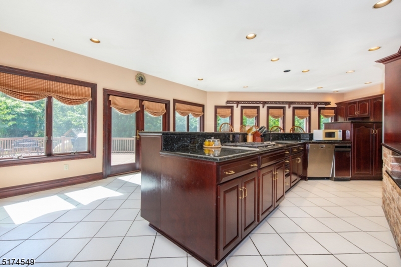 FOX HOLLOW - Residential