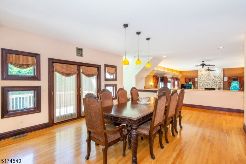 FOX HOLLOW - Residential