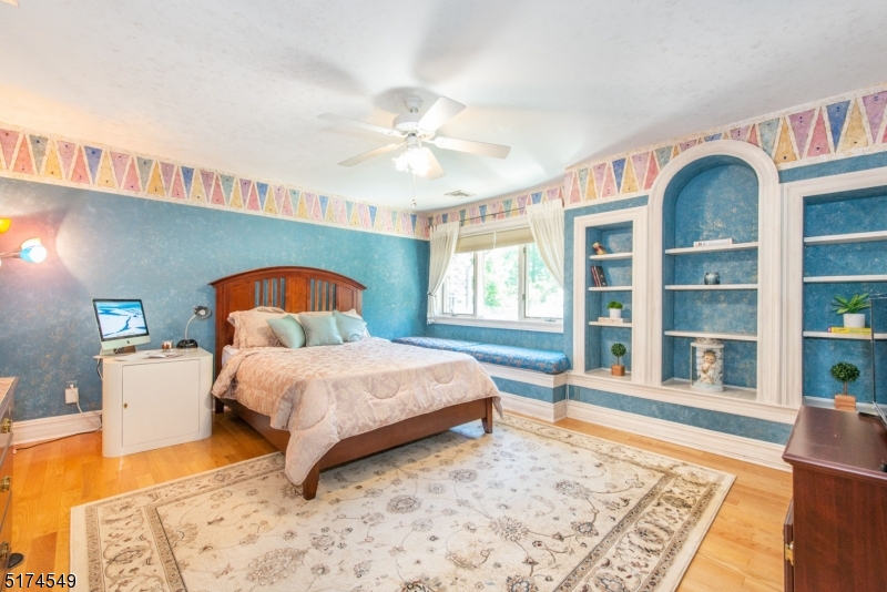 FOX HOLLOW - Residential