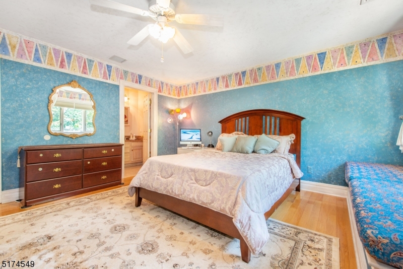 FOX HOLLOW - Residential