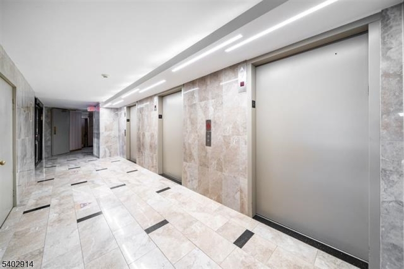 Harmon Cove Tower - Residential