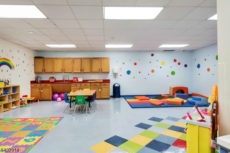 Harmon Cove Tower - Residential