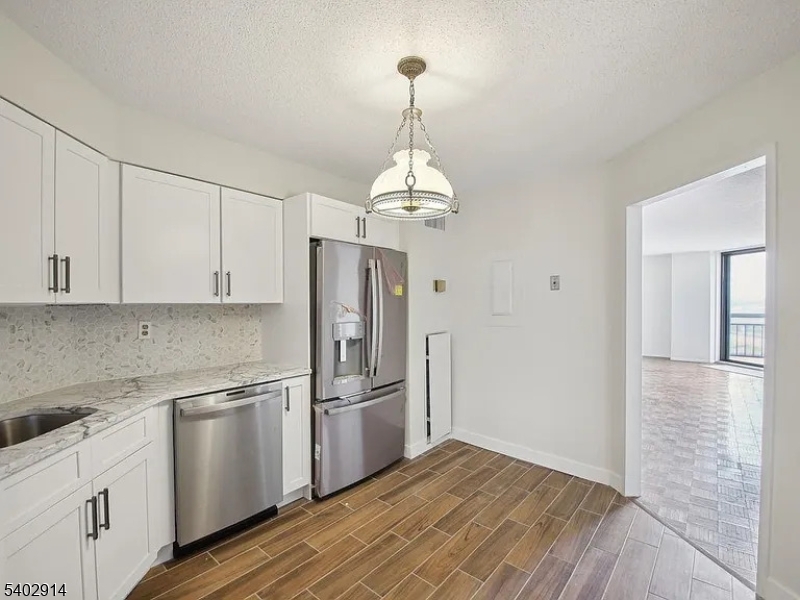 Harmon Cove Tower - Residential