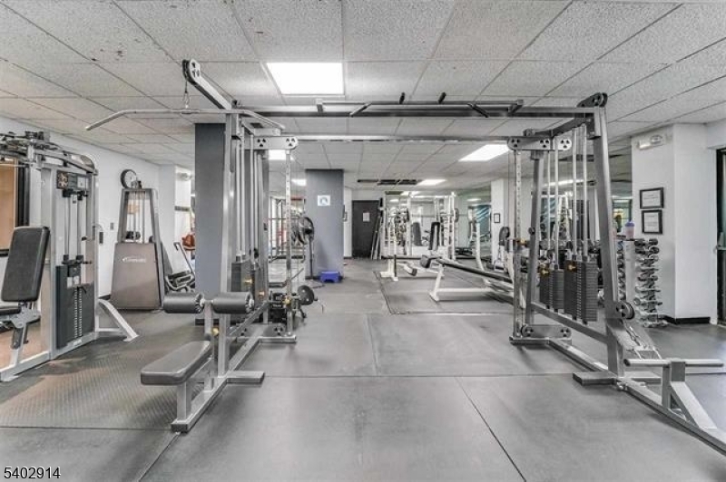 Harmon Cove Tower - Residential