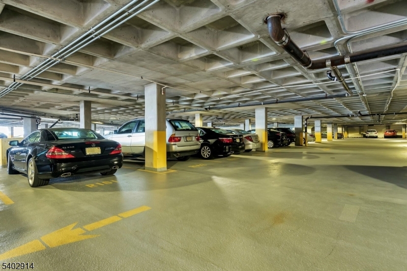 Harmon Cove Tower - Residential