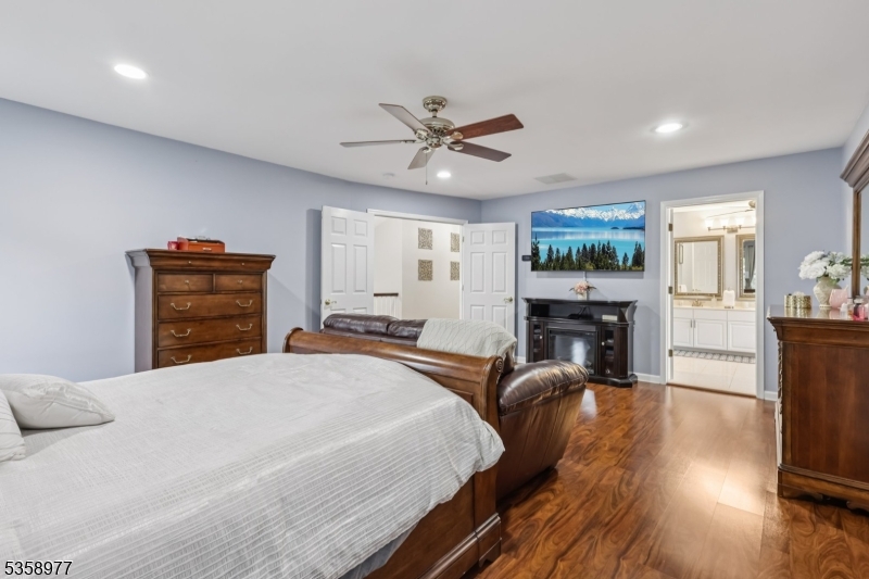 Franklin Twp., New Jersey 08540, United States, 4 Bedrooms Bedrooms, ,4 BathroomsBathrooms,Residential,Active,161870