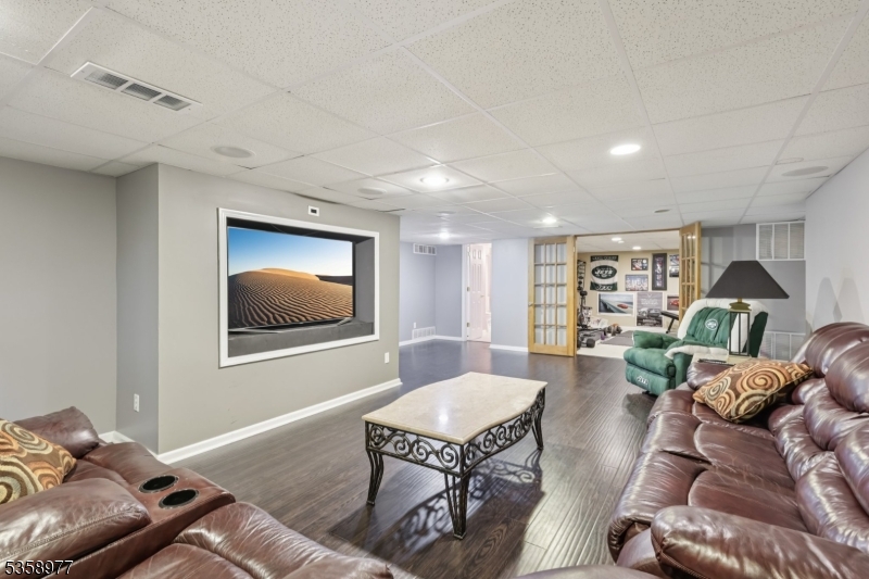 Franklin Twp., New Jersey 08540, United States, 4 Bedrooms Bedrooms, ,4 BathroomsBathrooms,Residential,Active,161870