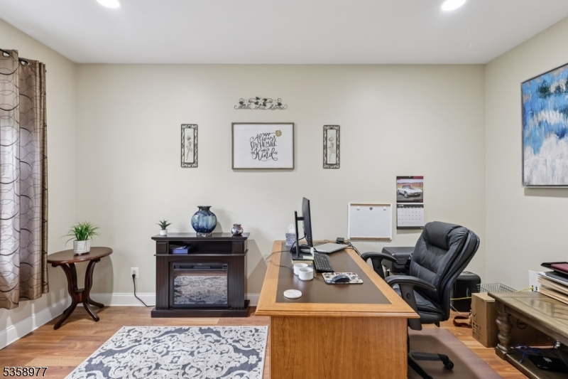 Franklin Twp., New Jersey 08540, United States, 4 Bedrooms Bedrooms, ,4 BathroomsBathrooms,Residential,Active,161870